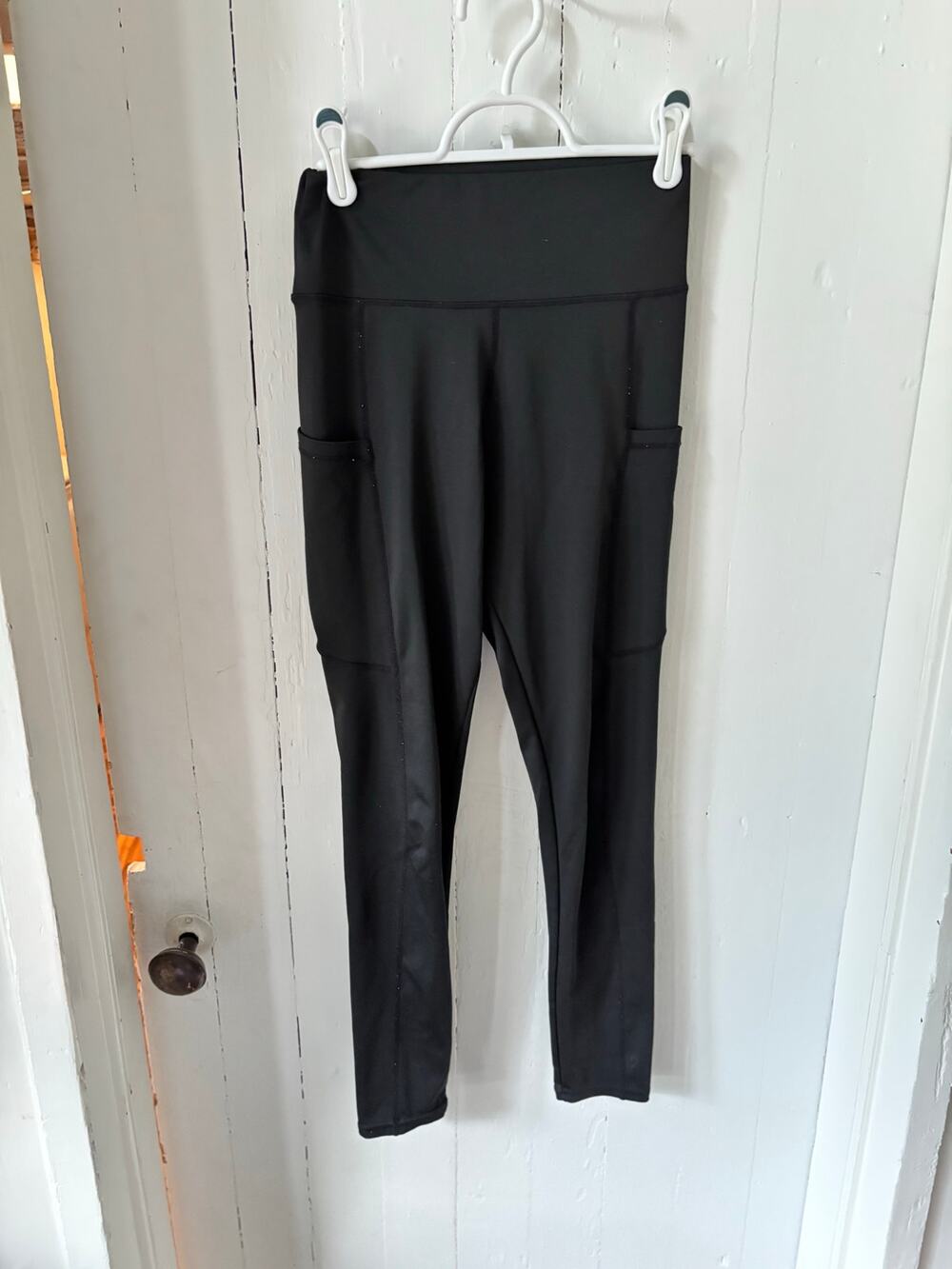 Shein Cropped Leggings size small nwot